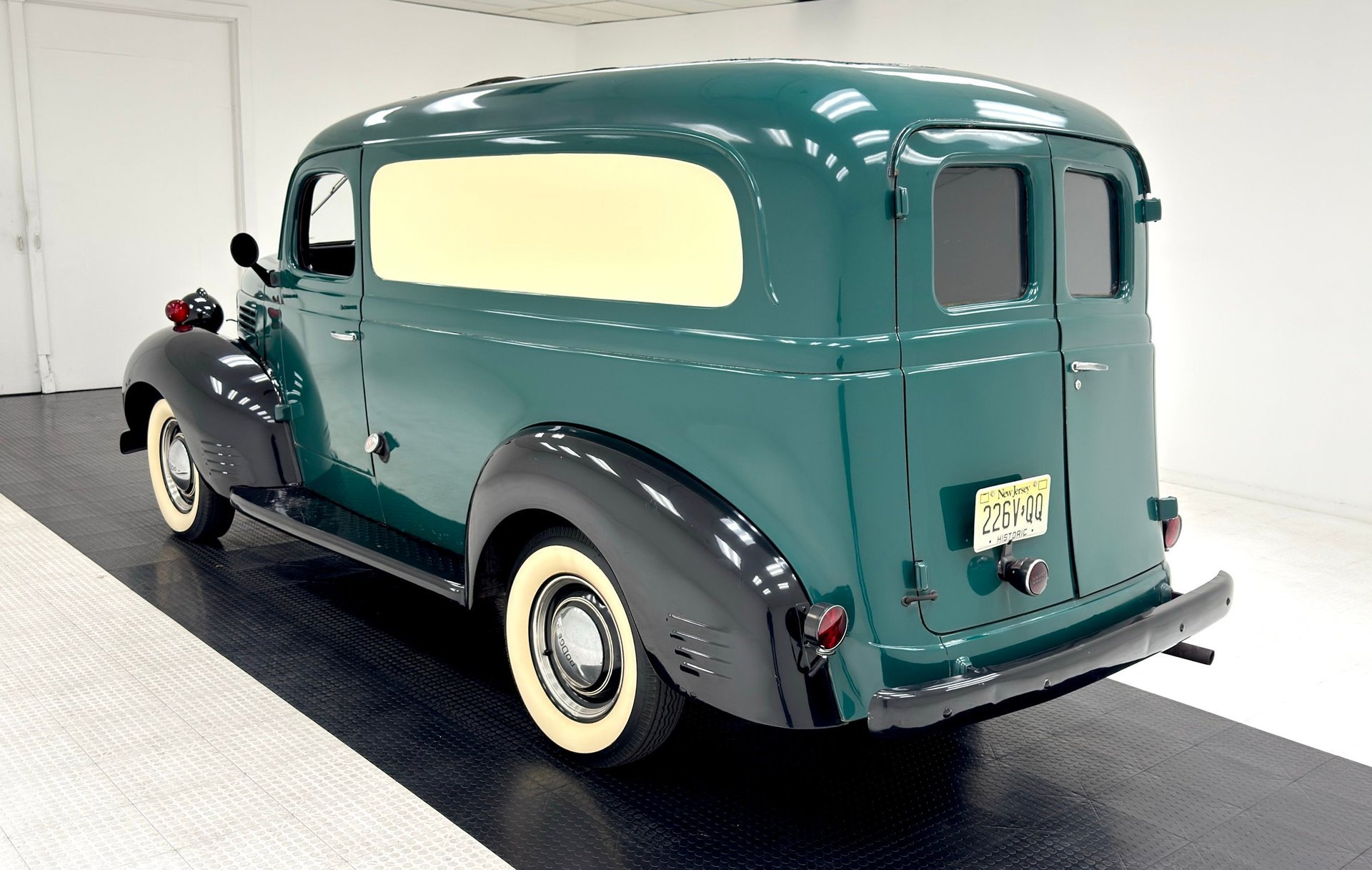 1940 Dodge VC Series - 1/2 Ton Panel Truck, foto 3