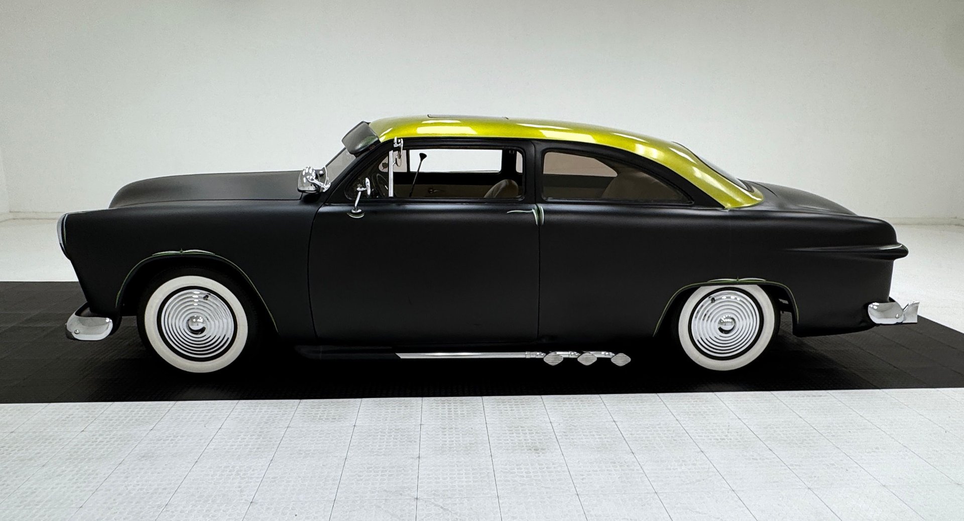 1950 Ford Custom - Tudor Sedan, foto 2