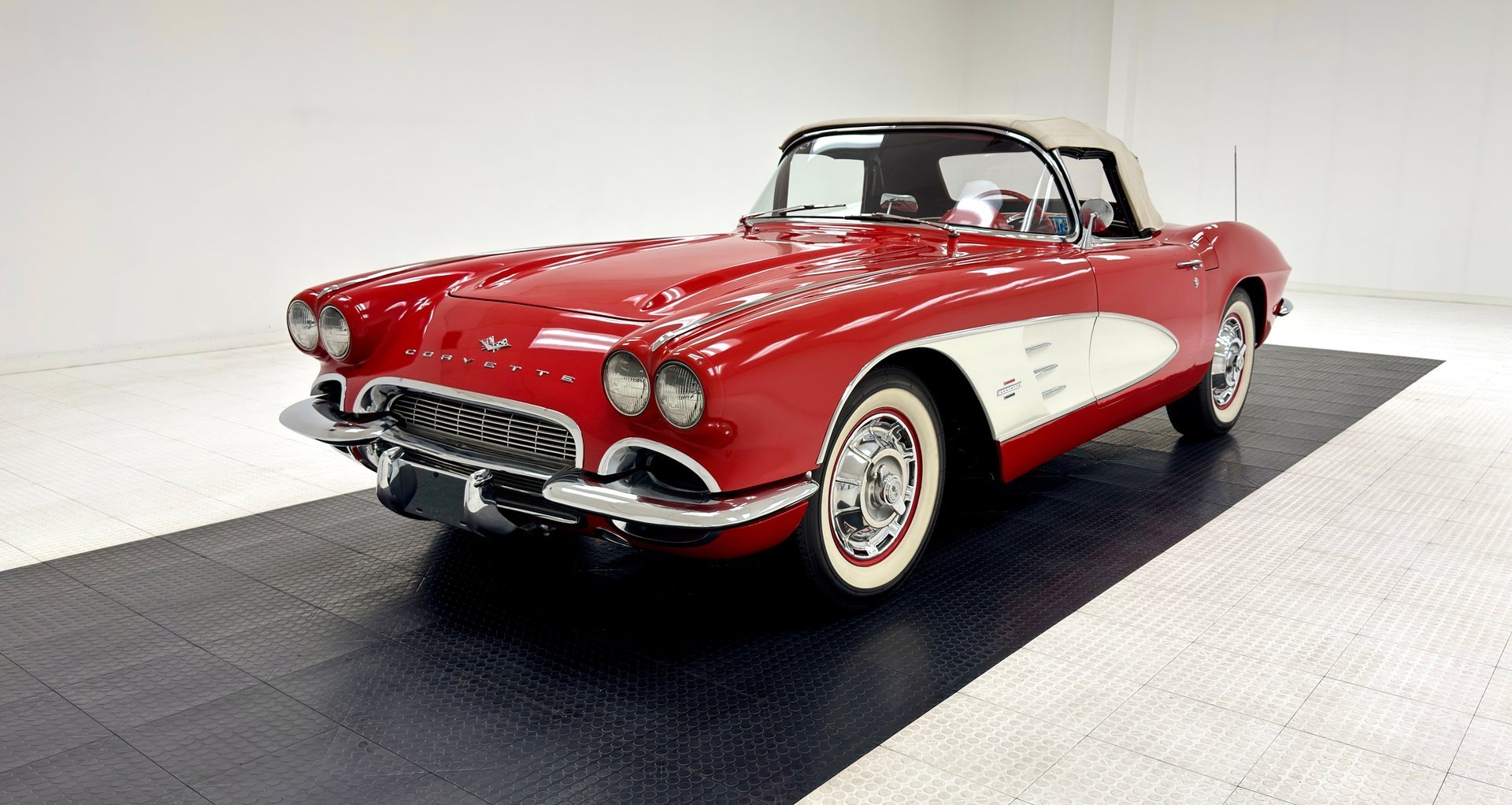1961 Chevrolet Corvette - Convertible, foto 1