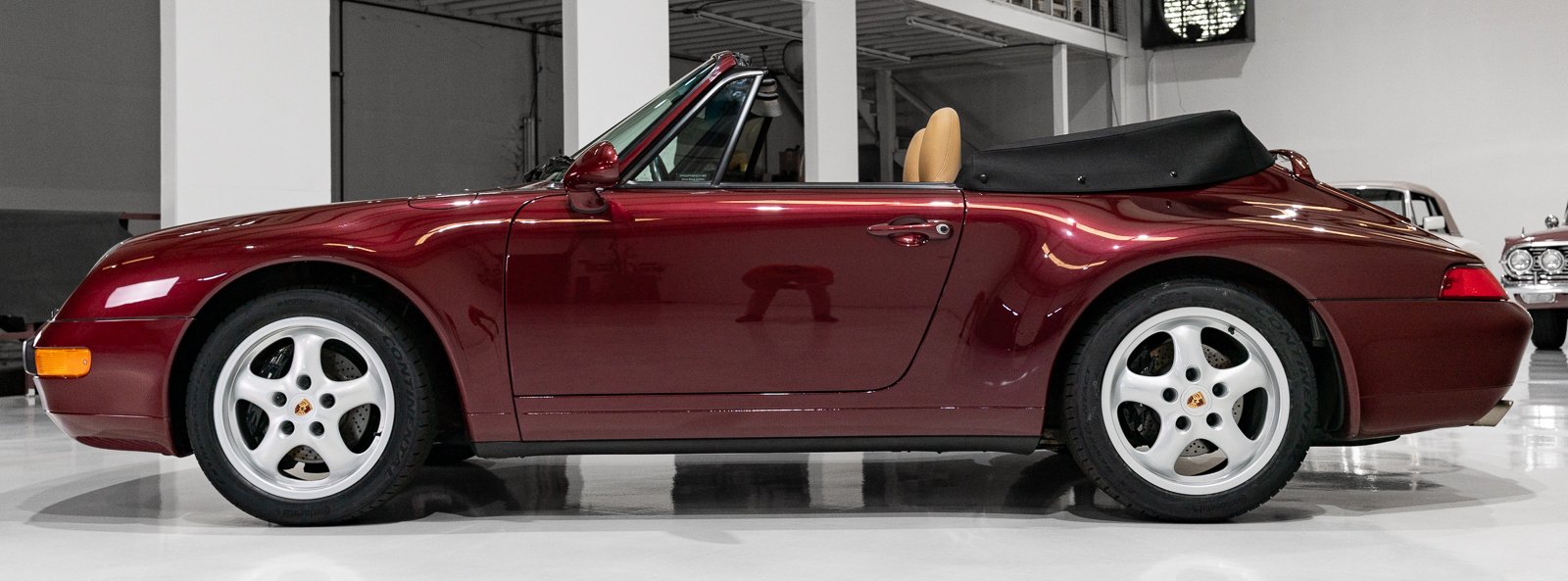 1998 Porsche 911 / 993 Carrera - CARRERA CABRIOLET (SIX-SPEED MANUAL, ONLY 9,540 MILES) SIX-SPEED MANUAL, ONLY 9,540 MILES, foto 12