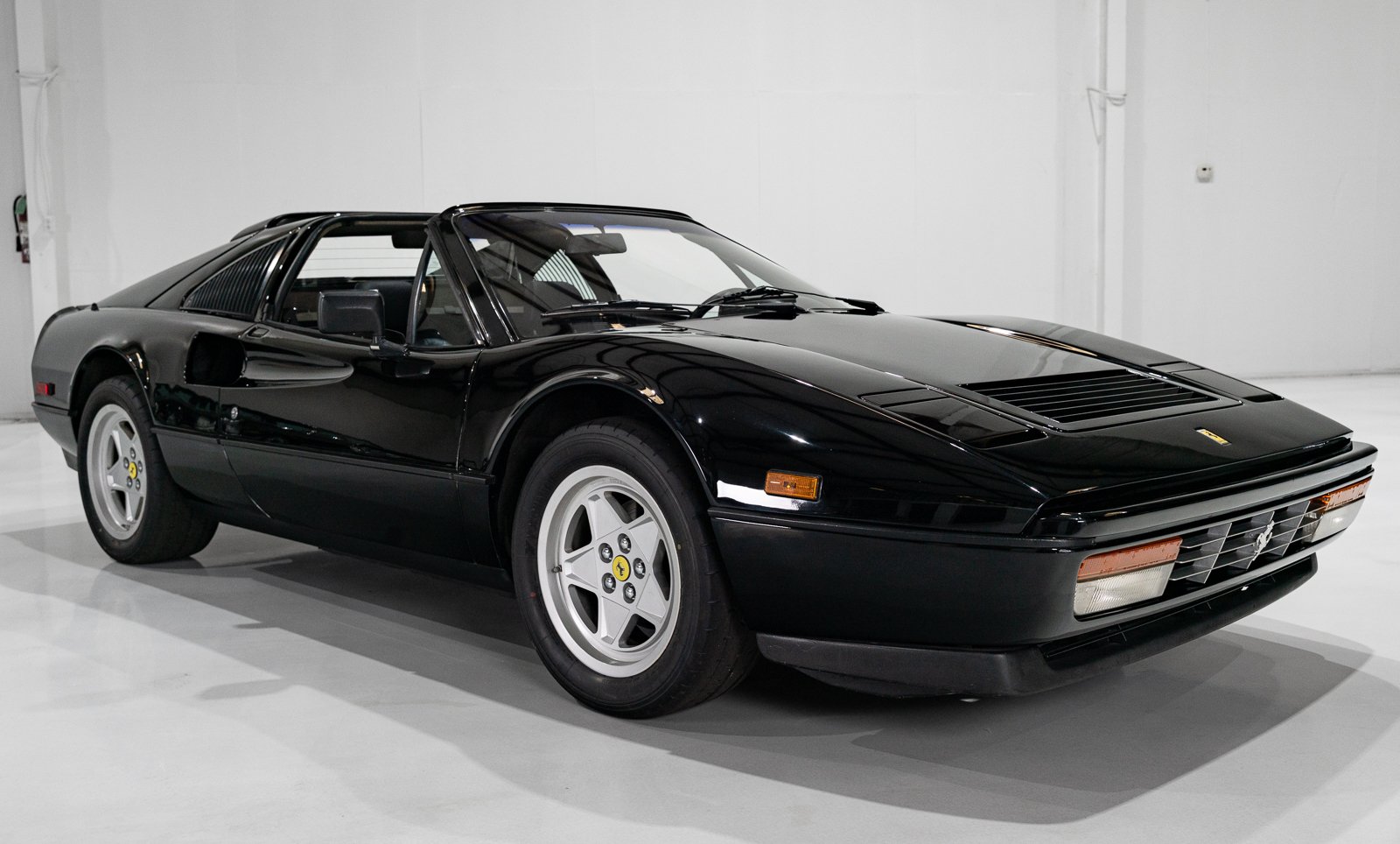 1986 Ferrari 328 - TARGA (ONLY 18,239 MILES) ONLY 18,239 MILES, foto 7