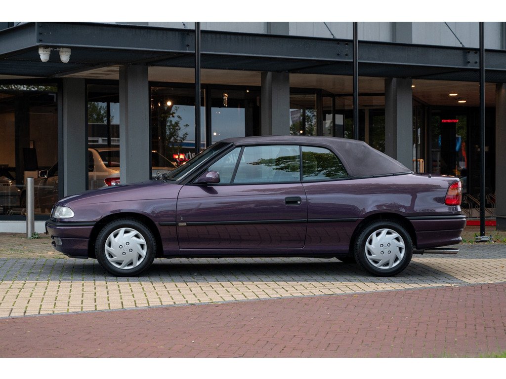 1995 Opel Astra - F 1.8i-16V Cabriolet, foto 2