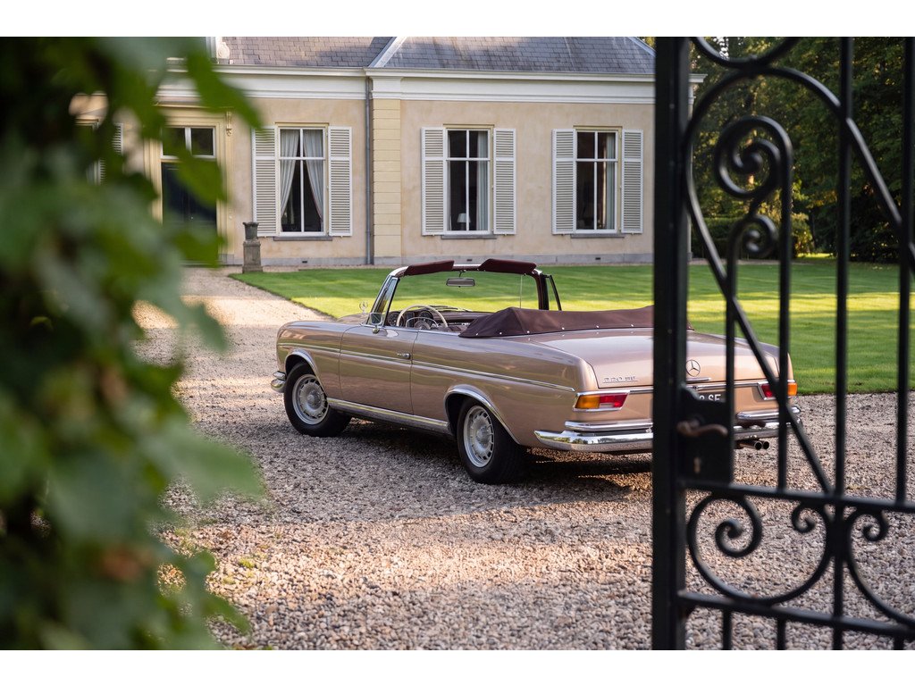 1963 Mercedes-Benz S-Class W111/112 - 220 SE W111 Cabriolet, foto 4