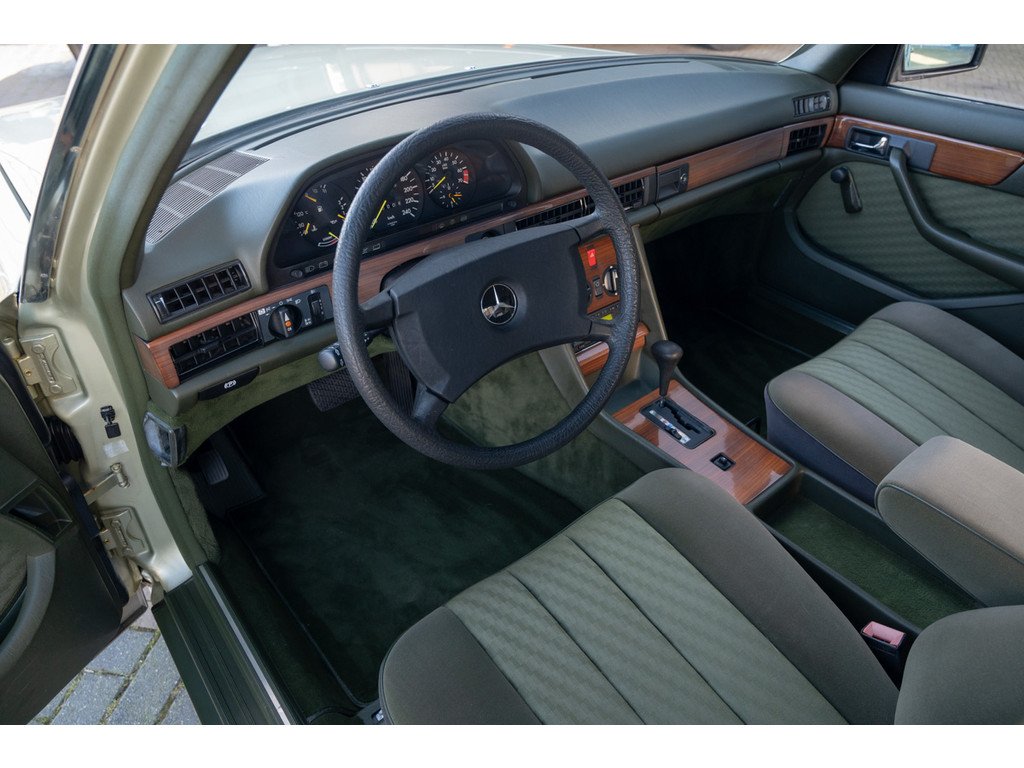 1986 Mercedes-Benz S-Class - 260 SE, foto 6