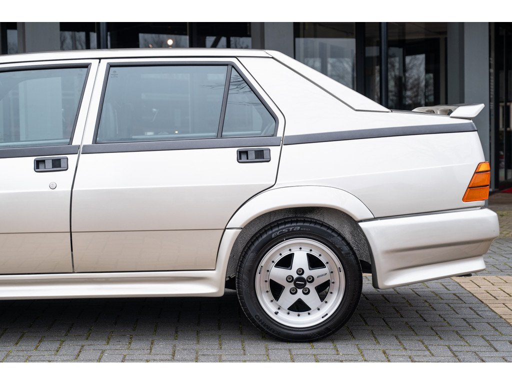 1988 Alfa Romeo 75 - 1.8 Turbo Zender, foto 6