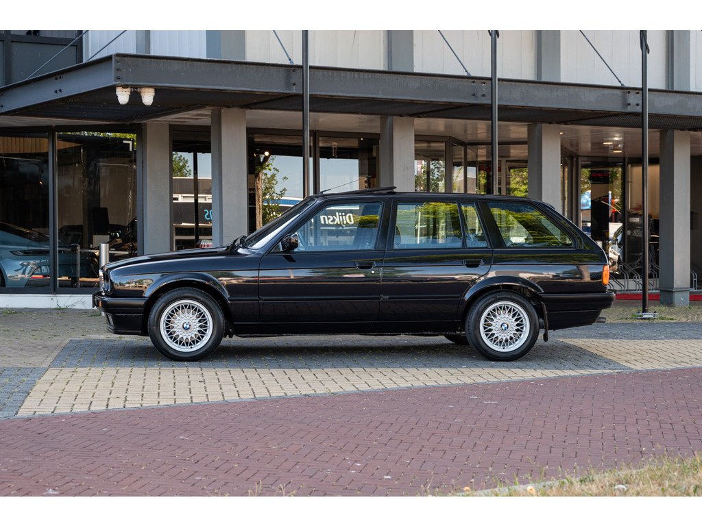 1994 BMW 3 Series - 316i E30 Touring Design Edition, foto 2