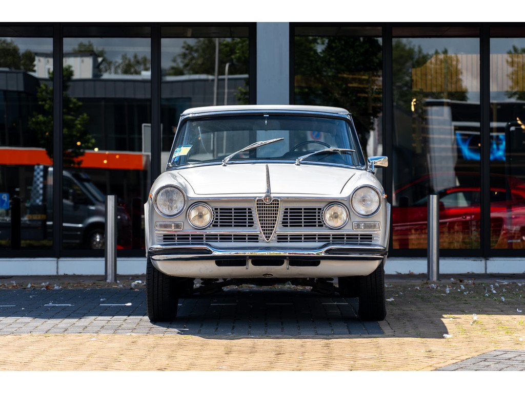 1966 Alfa Romeo 2600 - Berlina, foto 10