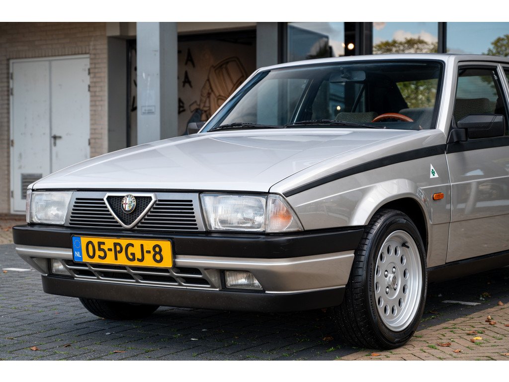 1986 Alfa Romeo 75 - 1.6, foto 2