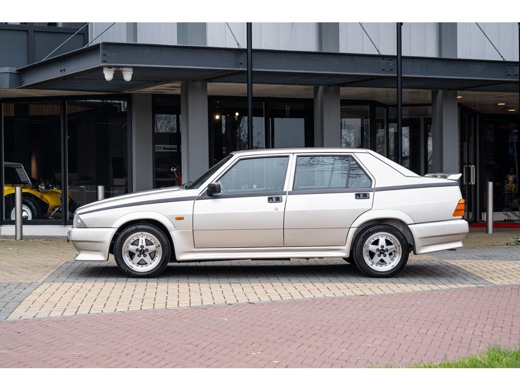 1988 Alfa Romeo 75 - 1.8 Turbo Zender, foto 4