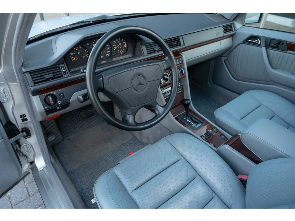 1992 Mercedes-Benz E-Class - 500E, foto 6
