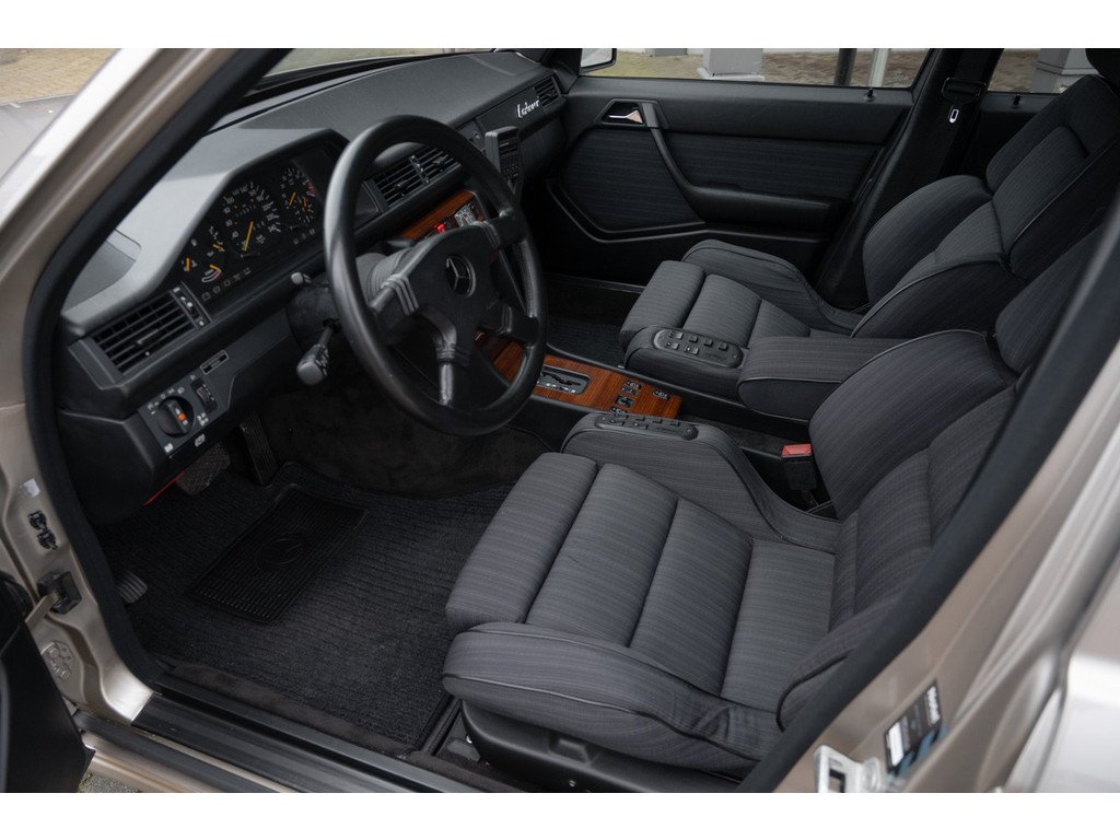 1986 Mercedes-Benz E-Class - 300E (W124) Lorinser, foto 7