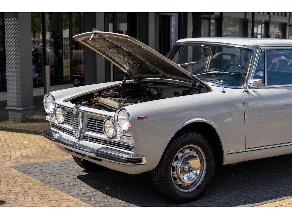 1966 Alfa Romeo 2600 - Berlina, foto 8
