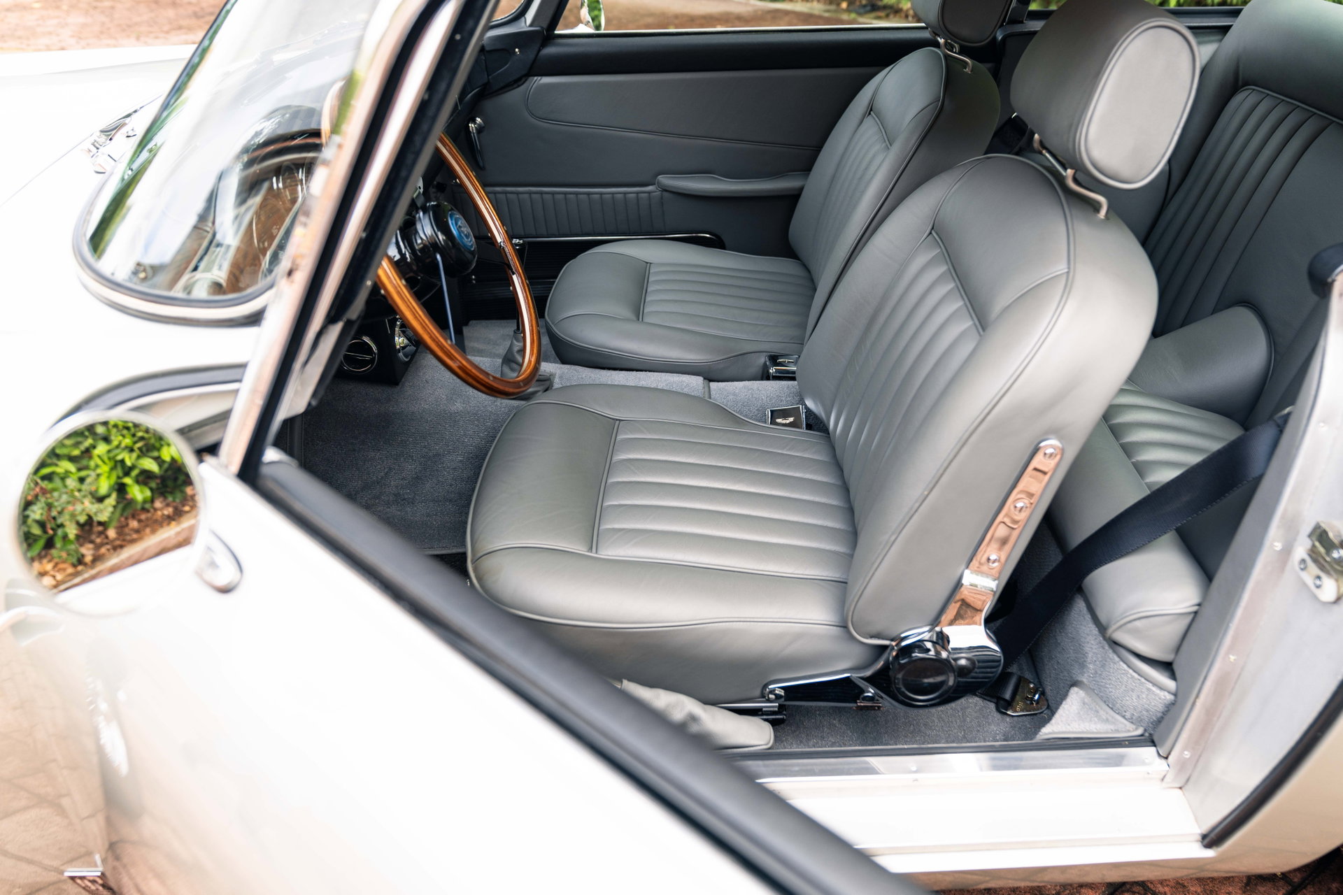1963 Aston Martin DB5 - Factory LHD 4.2 Vantage Spec, foto 7