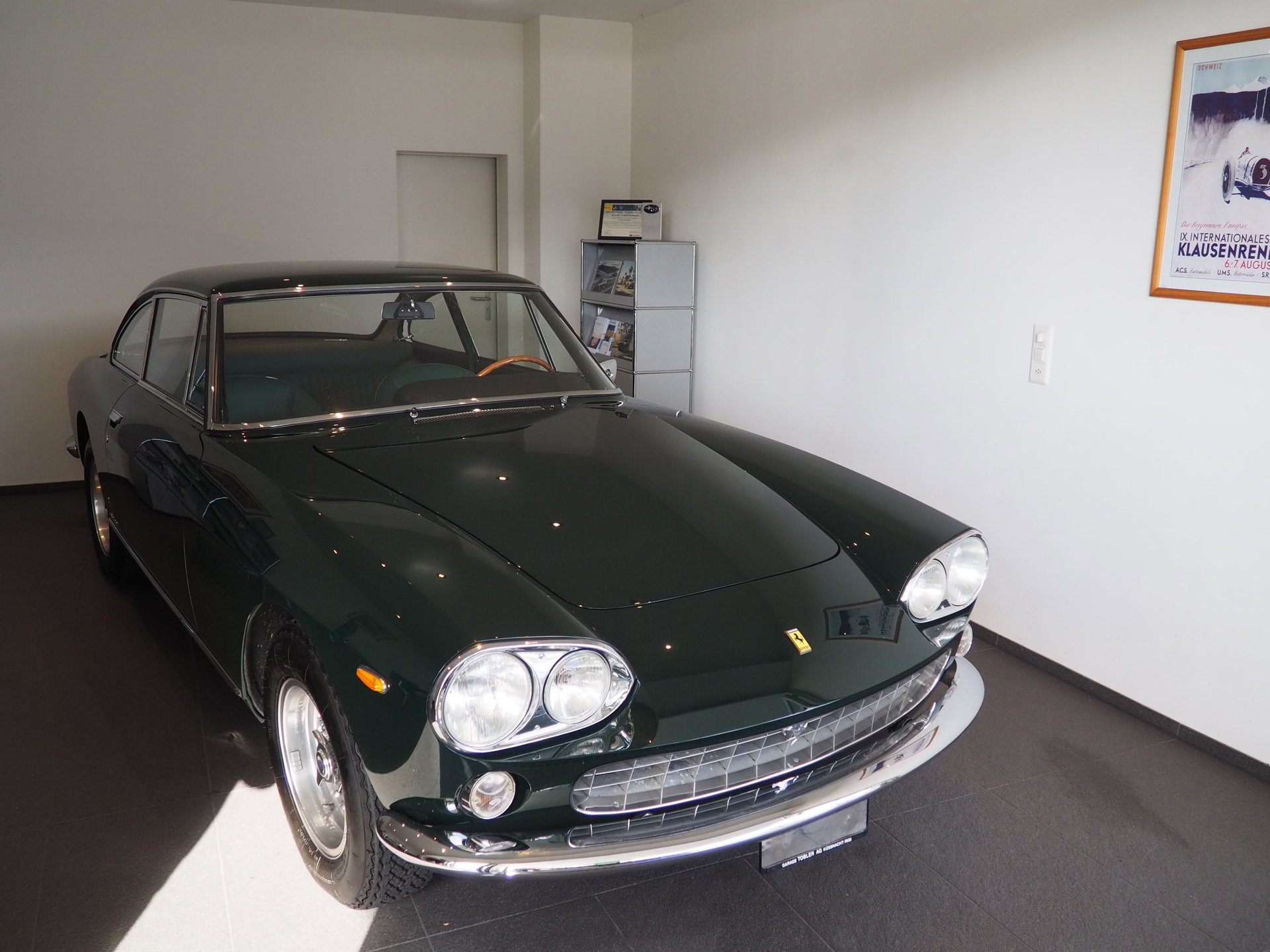 1964 Ferrari 330 - Maranello Perfection 1964 Ferrari 330 GT 2+2 Serie 1 Factory-Restored by Ferrari Classiche | “Red Book” & Matching Numbers | Concours Condition, foto 7