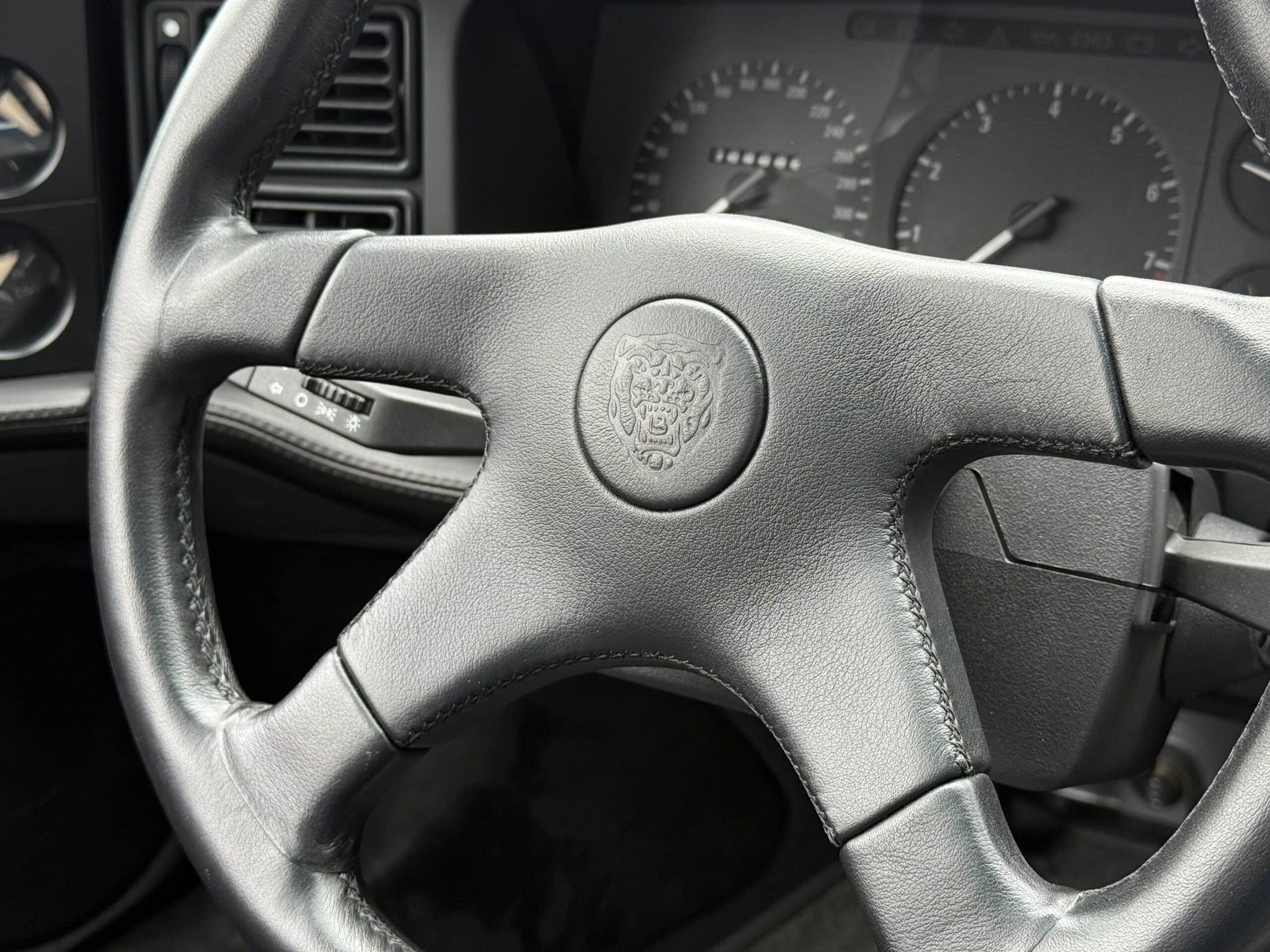 1993 Jaguar XJ220 - Erst 8.988 km / Erste Hand / Sensationeller Originalzustand, foto 9