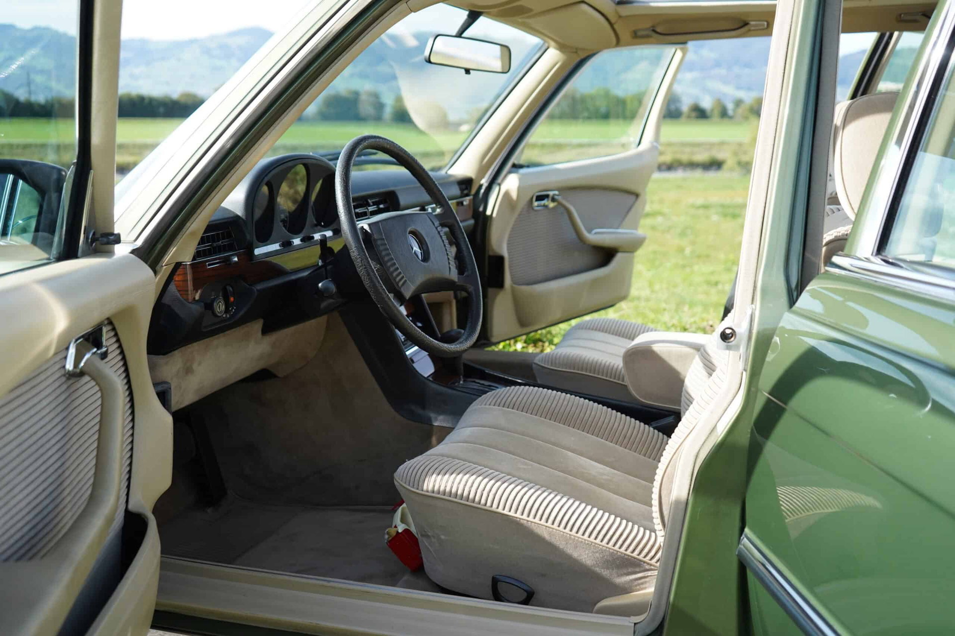 1979 Mercedes-Benz S-Class - Top-Ausstattung / Klimaautomatik / ABS / Velours, foto 2