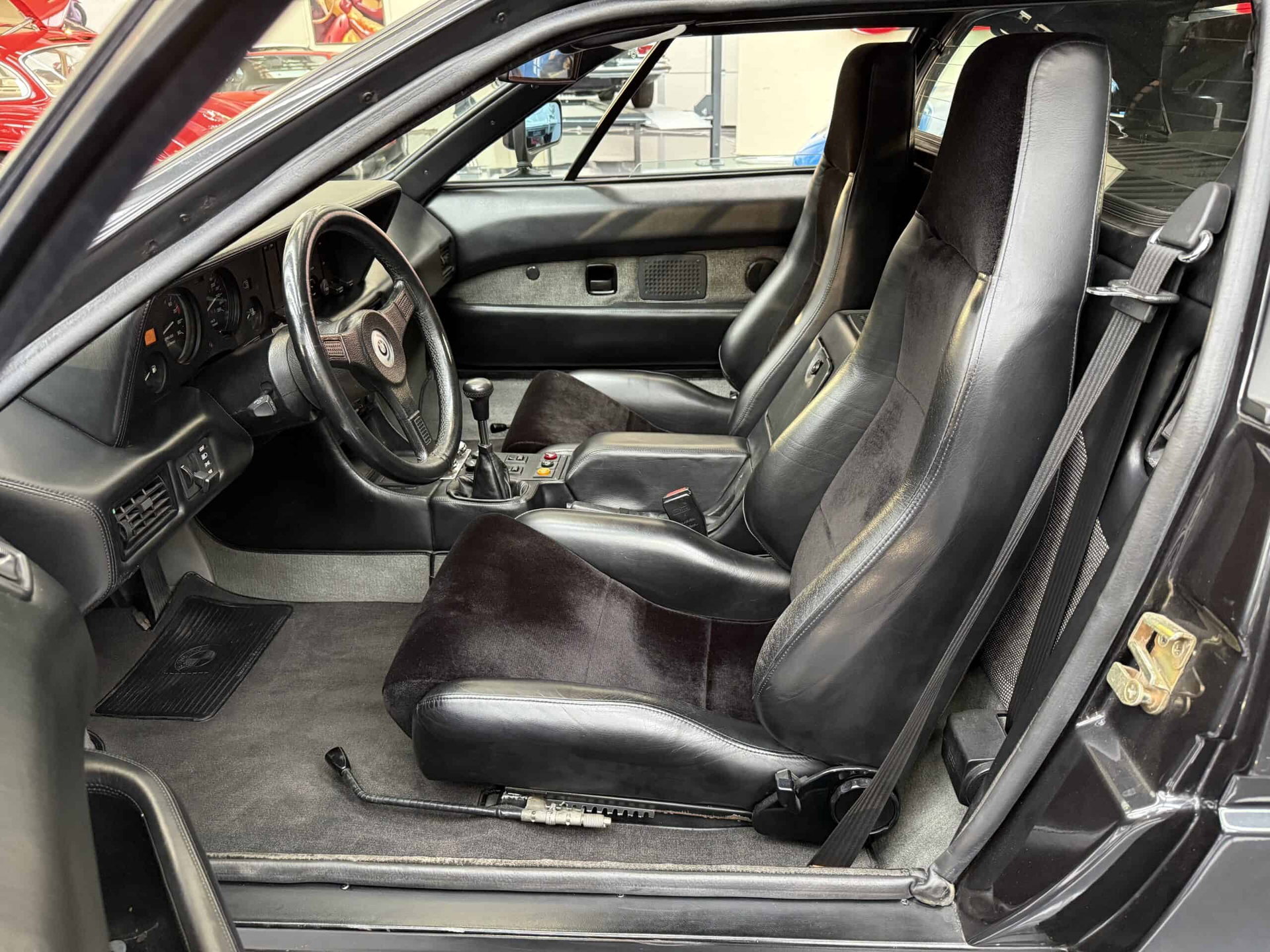 1980 BMW M1 - ERST 18.140 KM / SPORTSITZE, foto 4