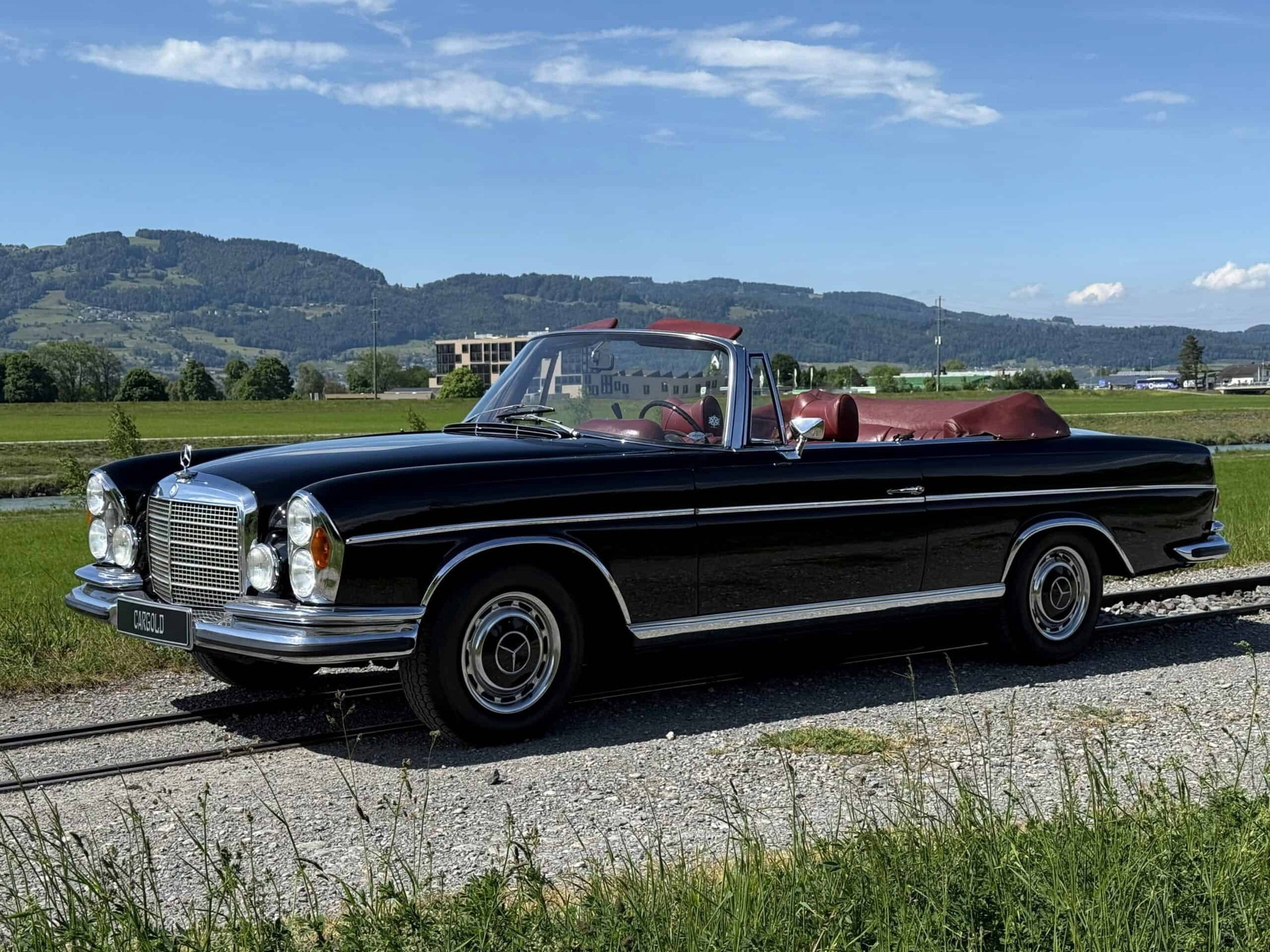 1970 Mercedes-Benz S-Class W111/112 - DEUTSCHE ERSTAUSLIEFERUNG / Komplett belegbare Historie, foto 1