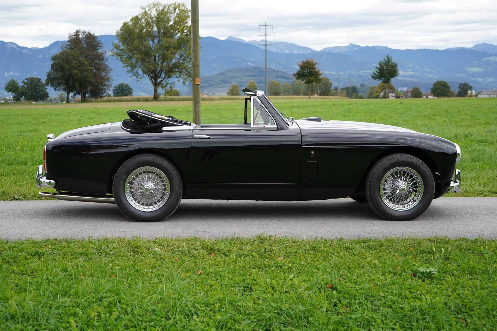 1959 Aston Martin DB2/4 - Matching Numbers / Twin Exhaust / Originaler Linkslenker, foto 4