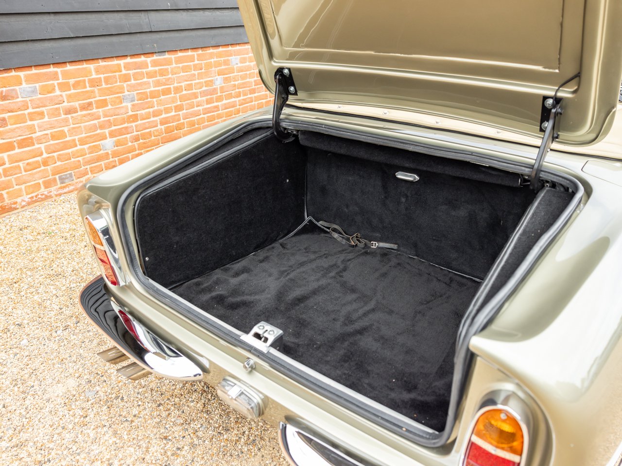 1969 Aston Martin DB6 - Volante, foto 8
