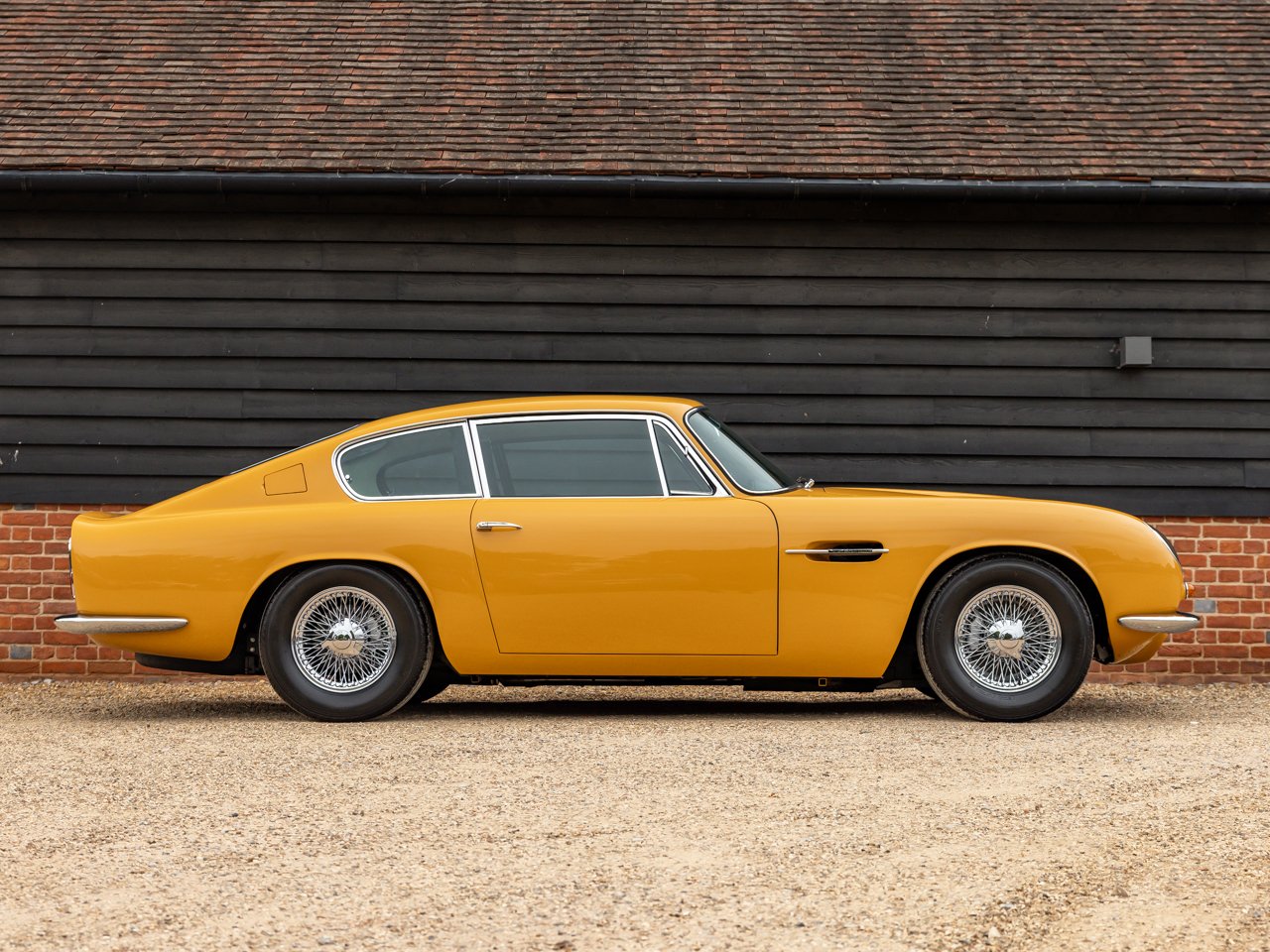 1970 Aston Martin DB6 - MK2, foto 3