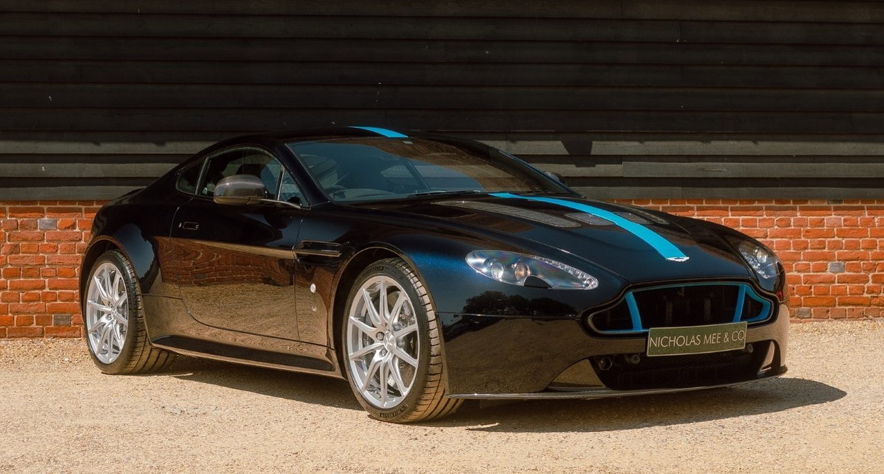 2018-aston-martin-v12-vantage-amr-classic-driver-market