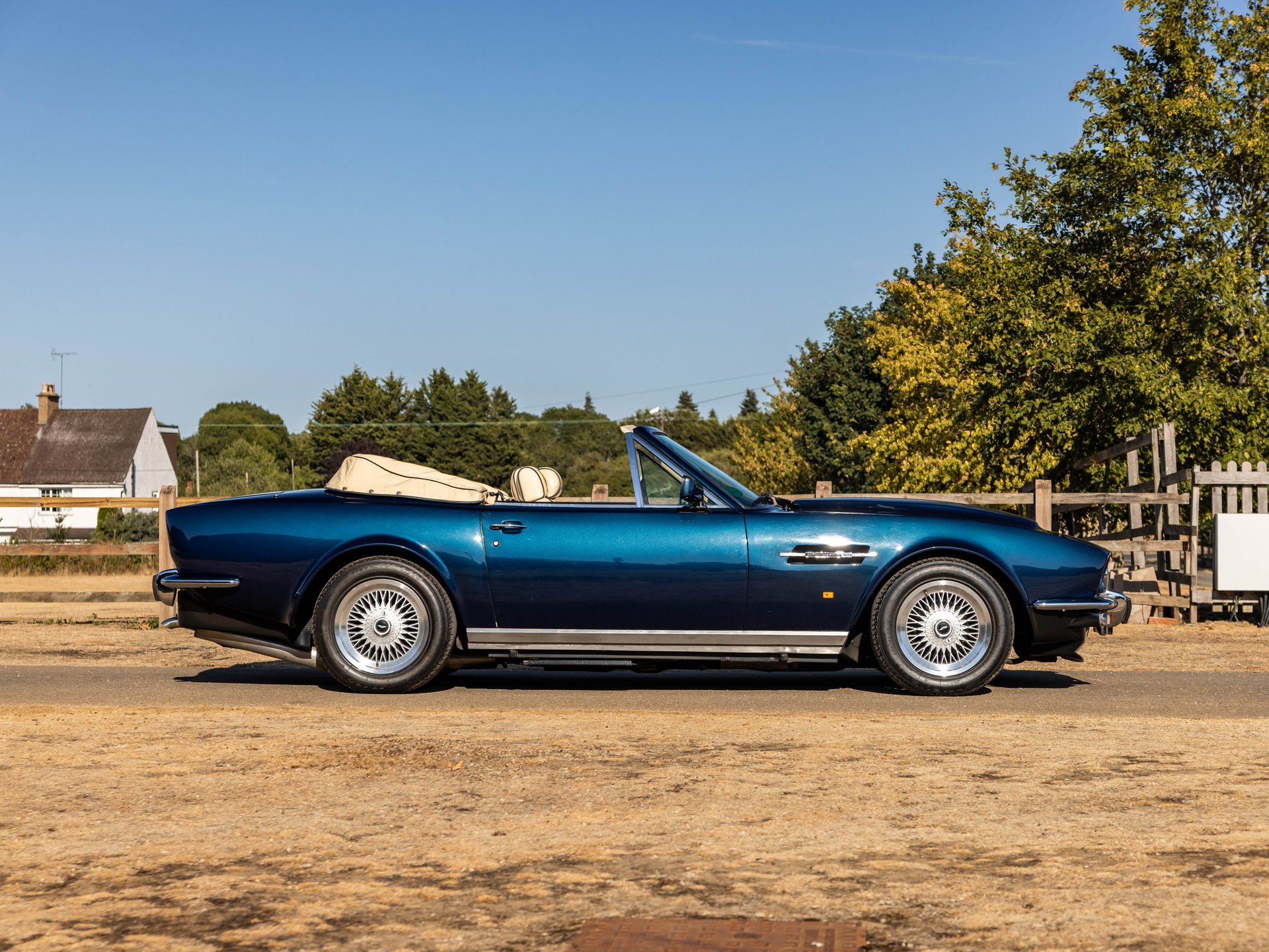 1989 Aston Martin V8 - Volante Vantage POW, foto 2