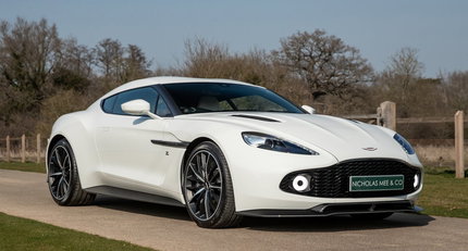 2017 Aston Martin Vanquish - Zagato Coupe 31075-899006-car-20220330_160204-am66zag_1.jpg