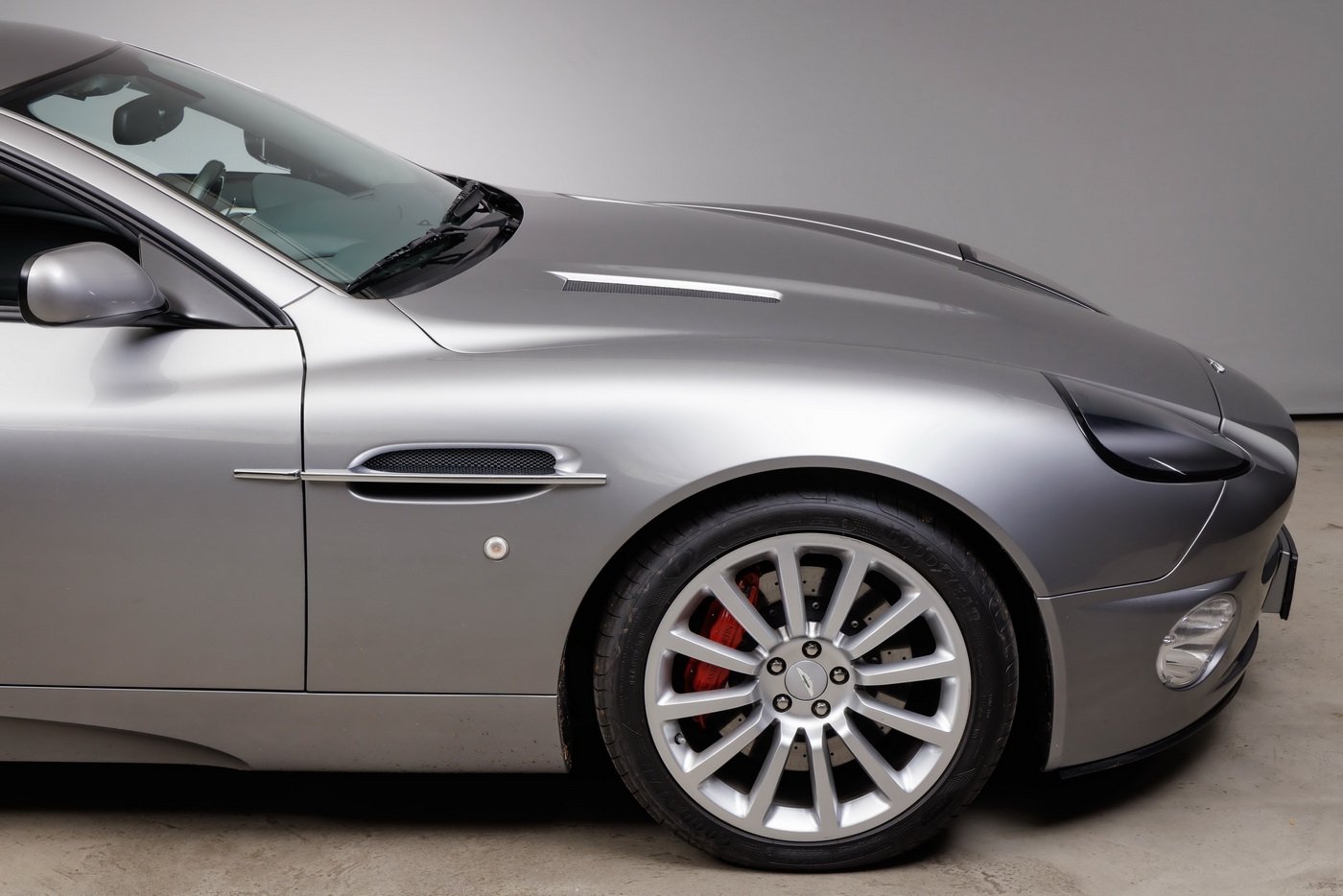 2001 Aston Martin Vanquish - V12 Vanquish, foto 8