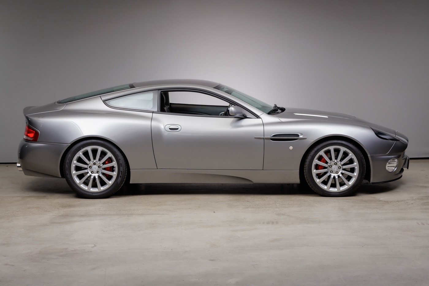 2001 Aston Martin Vanquish - V12 Vanquish, foto 5