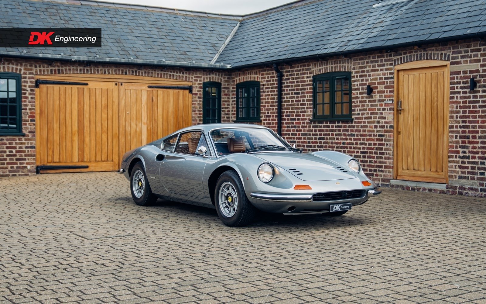 1973 Ferrari 246 'Dino' - Bare Metal Restoration Completed in 2023 - Fresh Service in May 2026, foto 7