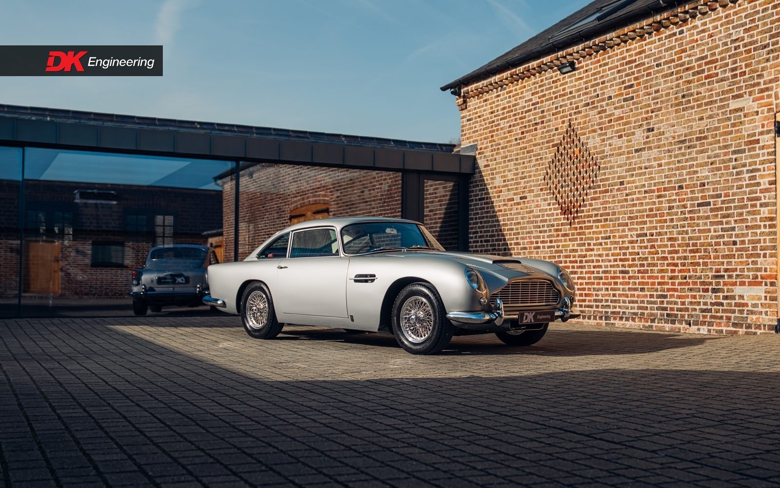 1964 Aston Martin DB5 - UK Supplied - Silver Birch over Burgundy, foto 6
