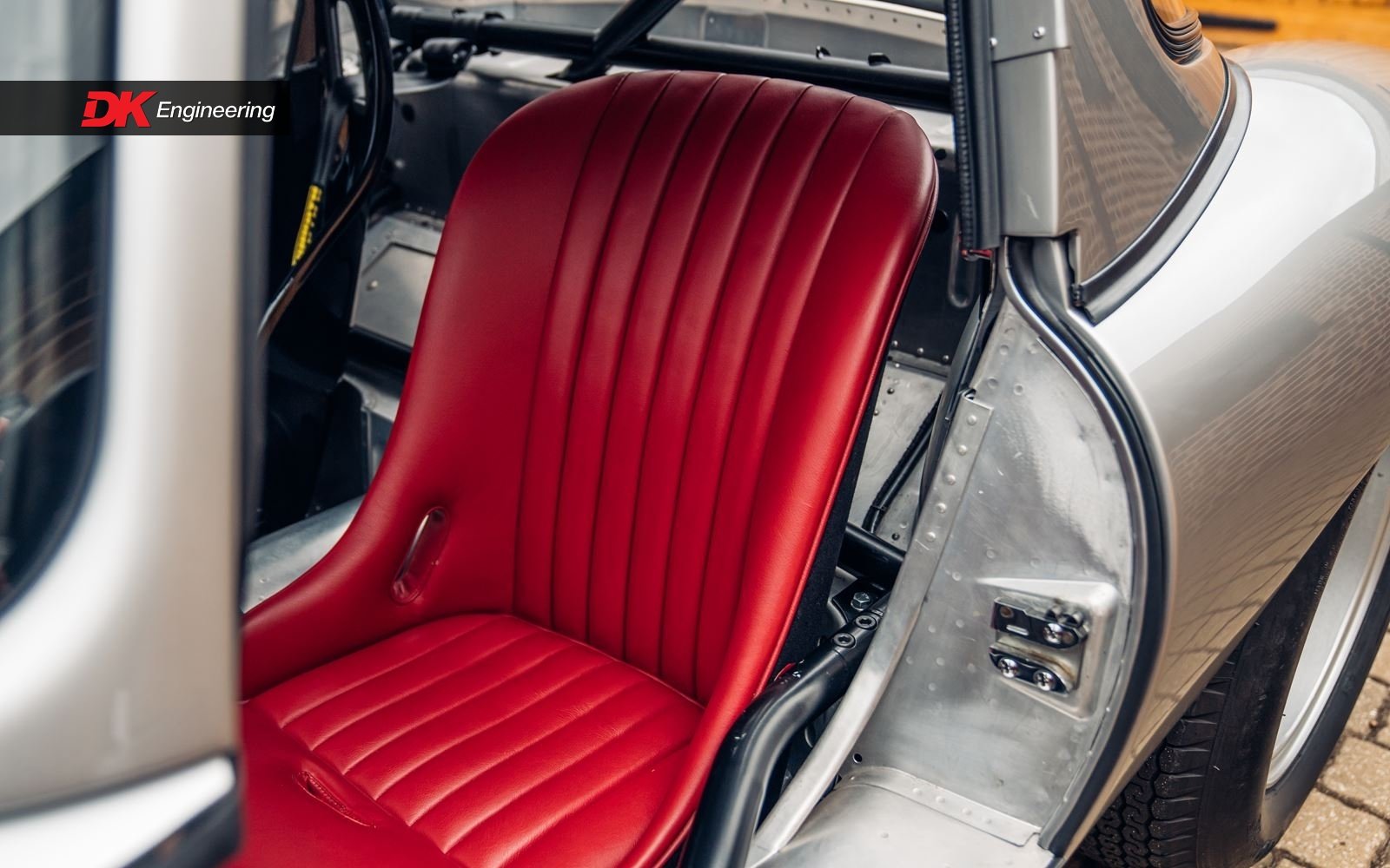 1963 Jaguar E-Type SI - 1 of 7 Factory Continuations – UK Registered with 1963 V5C Certificate, foto 5