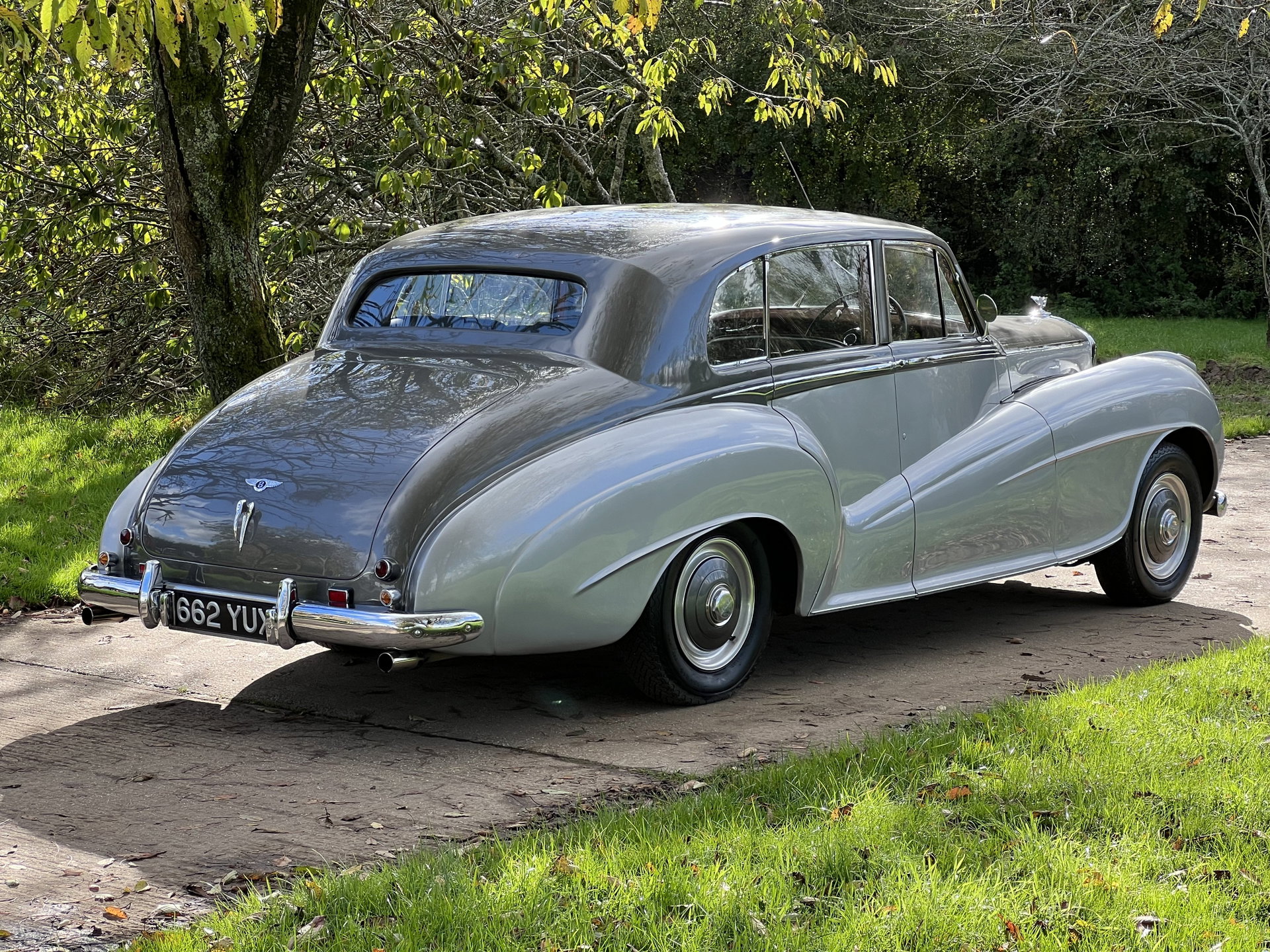 1951 Bentley Mark VI - Mulliner "Lightweight" Saloon, foto 3