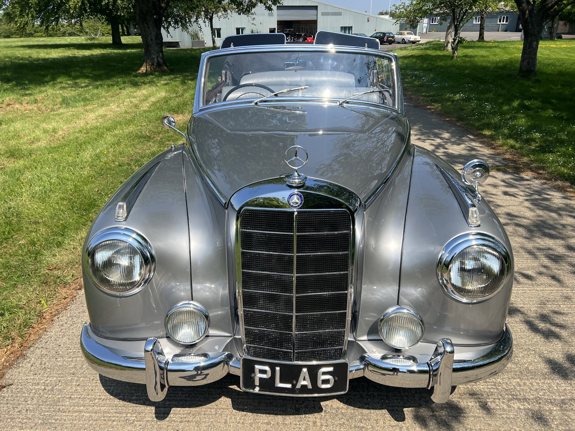 1954 Mercedes-Benz Adenauer - 300B Adenhauer Reputedly 1 of just 7 right-hand drive examples made, foto 9