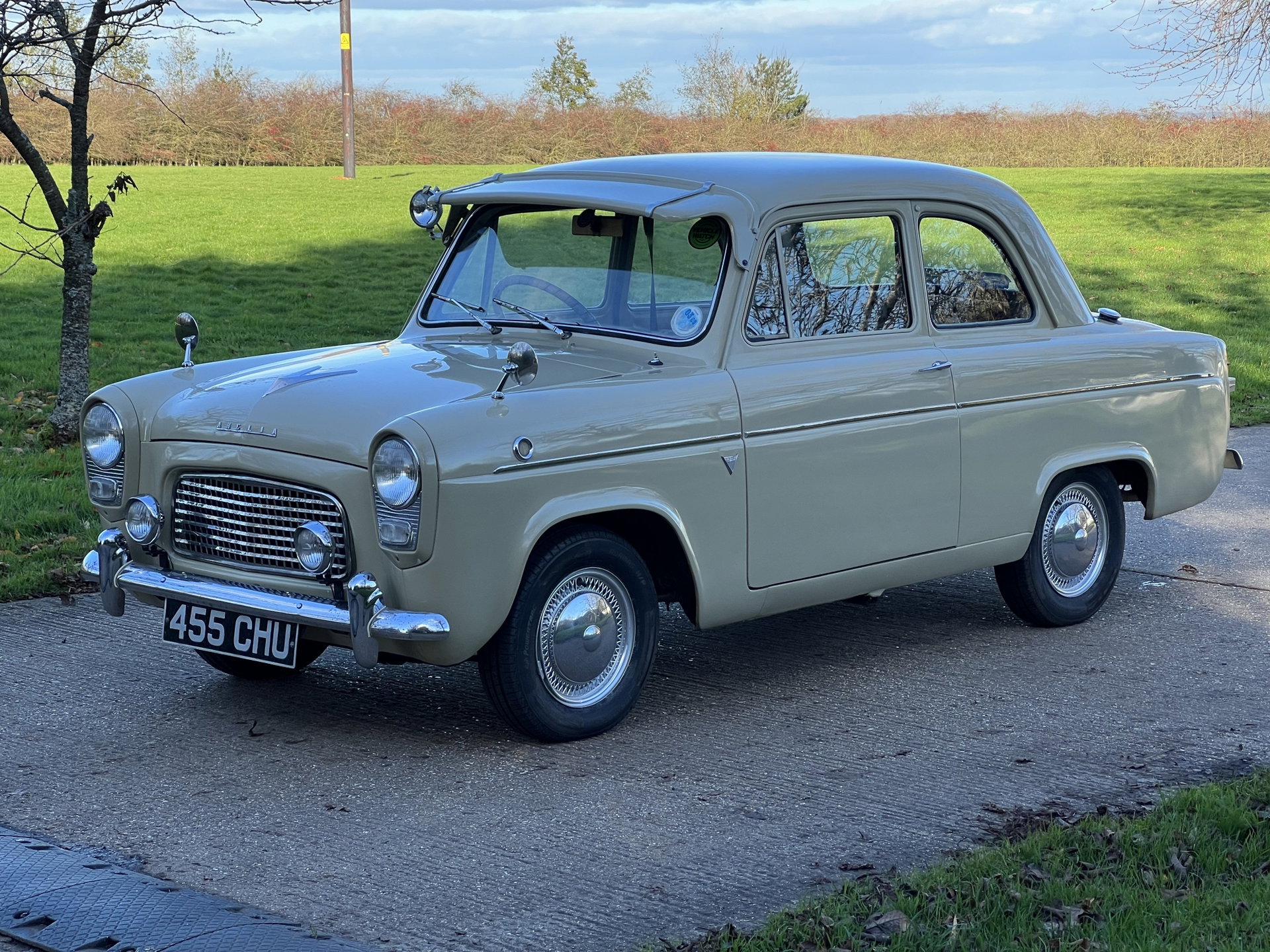 1958 Ford Anglia, foto 2