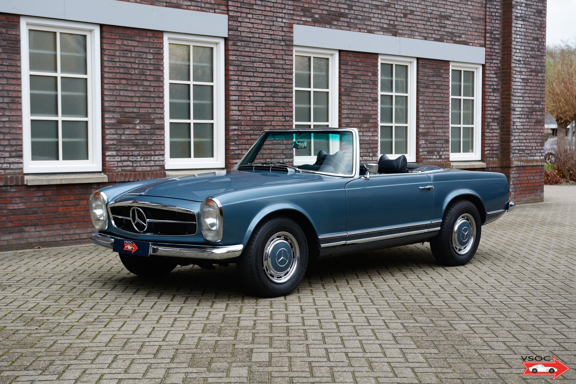 1971 Mercedes-Benz SL Pagode - 280 SL | Rarely seen in Medium blue metallic or ‘Mittelblau Metallic’. Superb restored condition!, foto 5