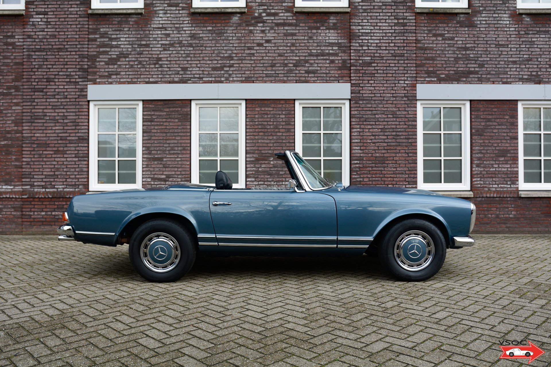 1971 Mercedes-Benz SL Pagode - 280 SL | Rarely seen in Medium blue metallic or ‘Mittelblau Metallic’. Superb restored condition!, foto 7