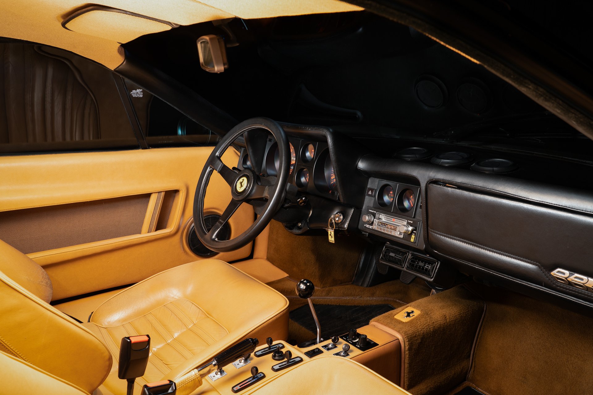1984 Ferrari 512 - 512 BBi 'Grigio Ferro' - Superb Ferrari 512 BBi, full service history and only 32.000 km! Sold new through Ferrari Paris Charles Pozzi, foto 4