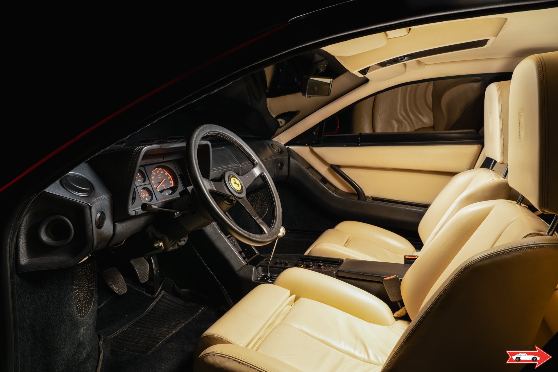 1987 Ferrari Testarossa - 'Rosso'. Just arrived! Finished in the iconic combination of Red over a Cream leather interior, foto 3