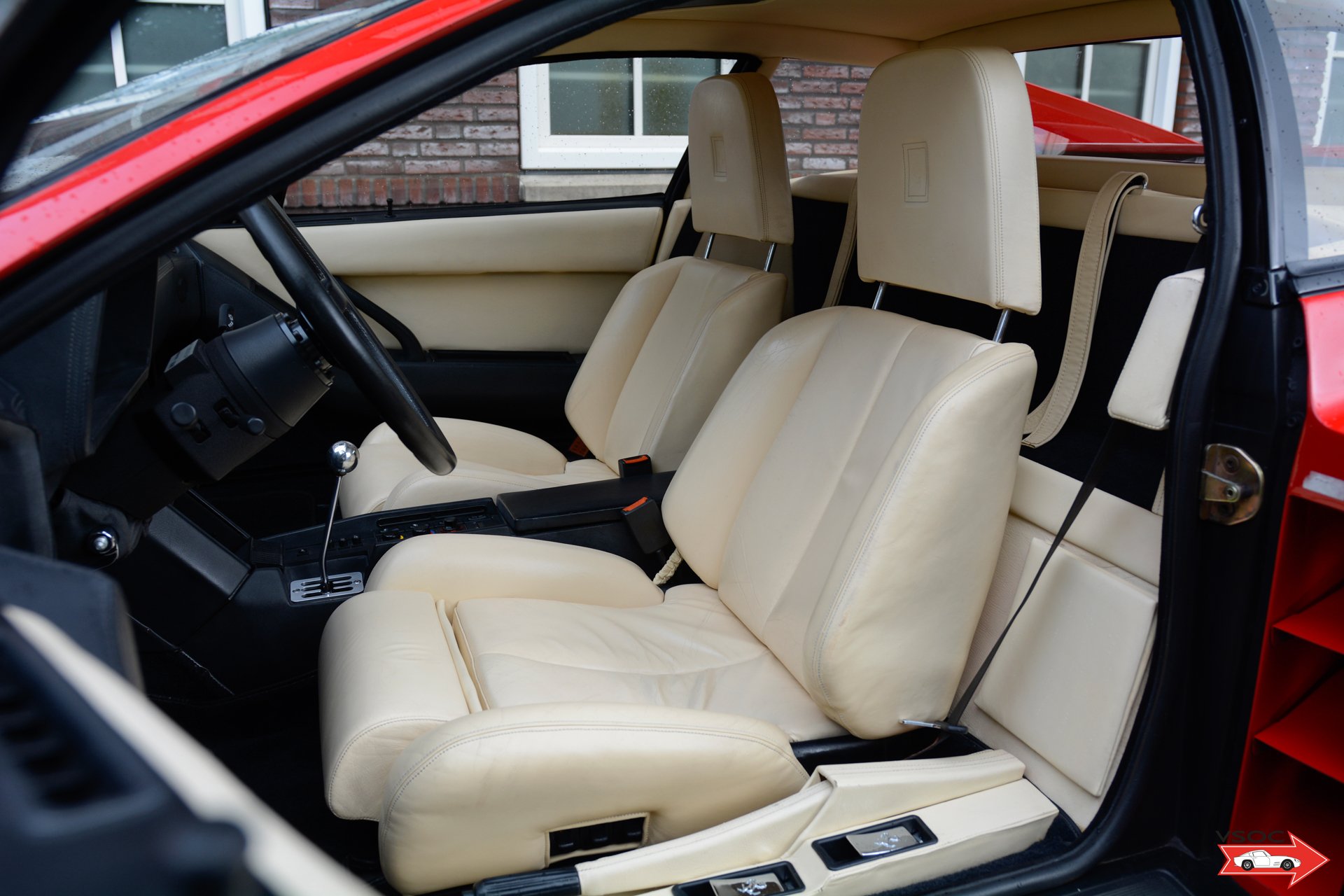 1987 Ferrari Testarossa - 'Rosso'. Just arrived! Finished in the iconic combination of Red over a Cream leather interior, foto 7
