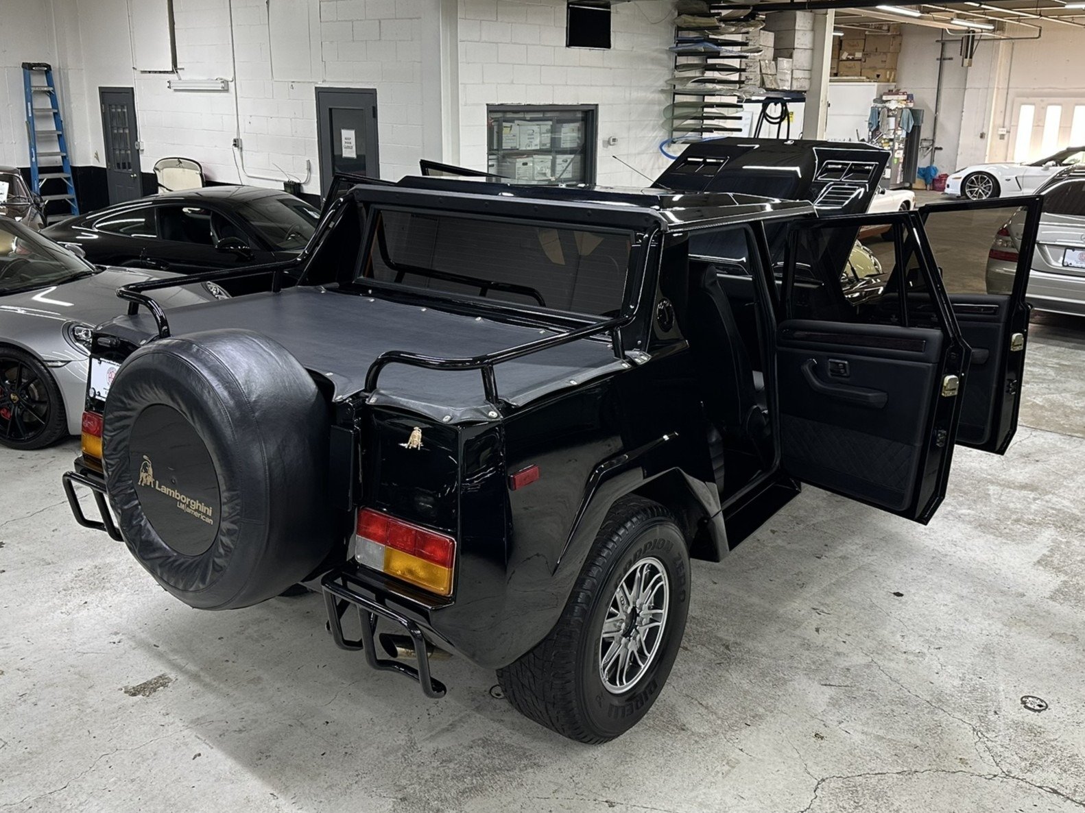 1990 Lamborghini LM 002, foto 12