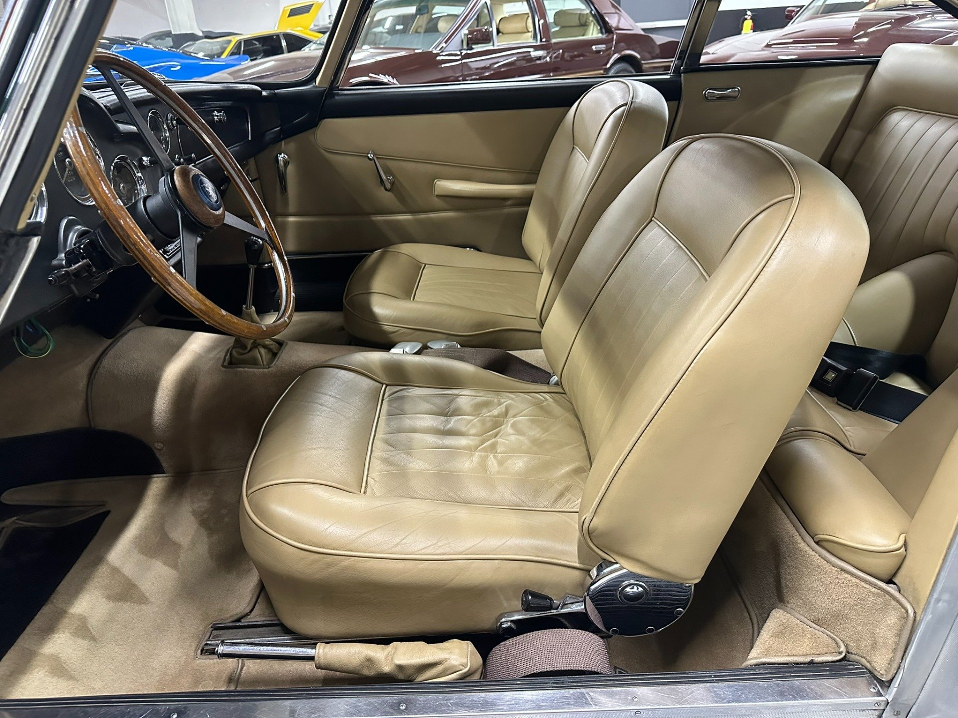 1960 Aston Martin DB4, foto 10