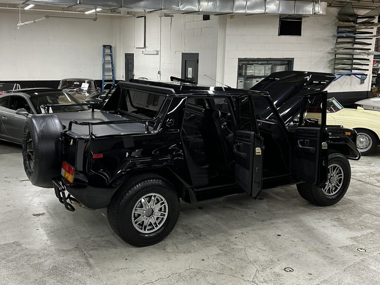 1990 Lamborghini LM 002, foto 11