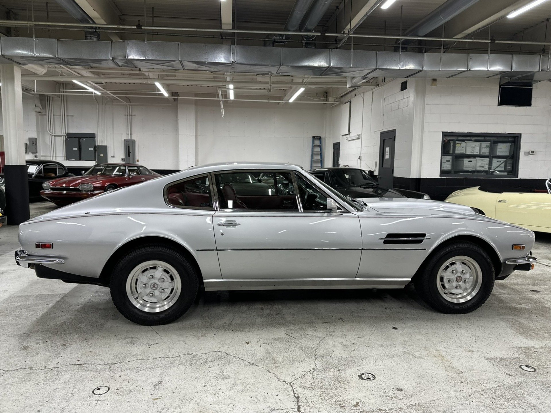1977 Aston Martin V8, foto 8