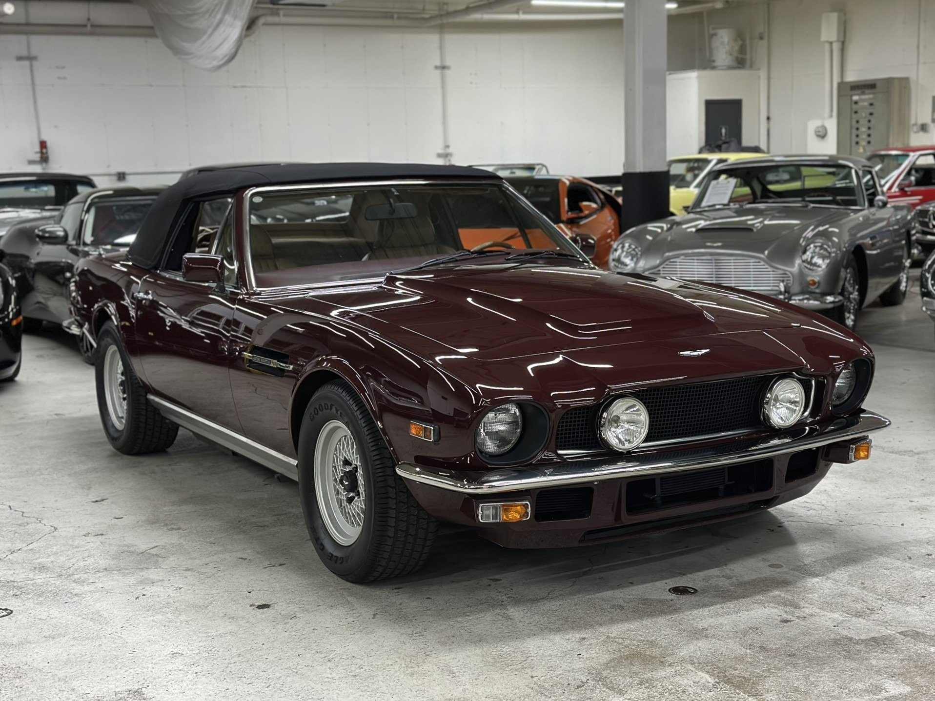 1985 Aston Martin V8, foto 2