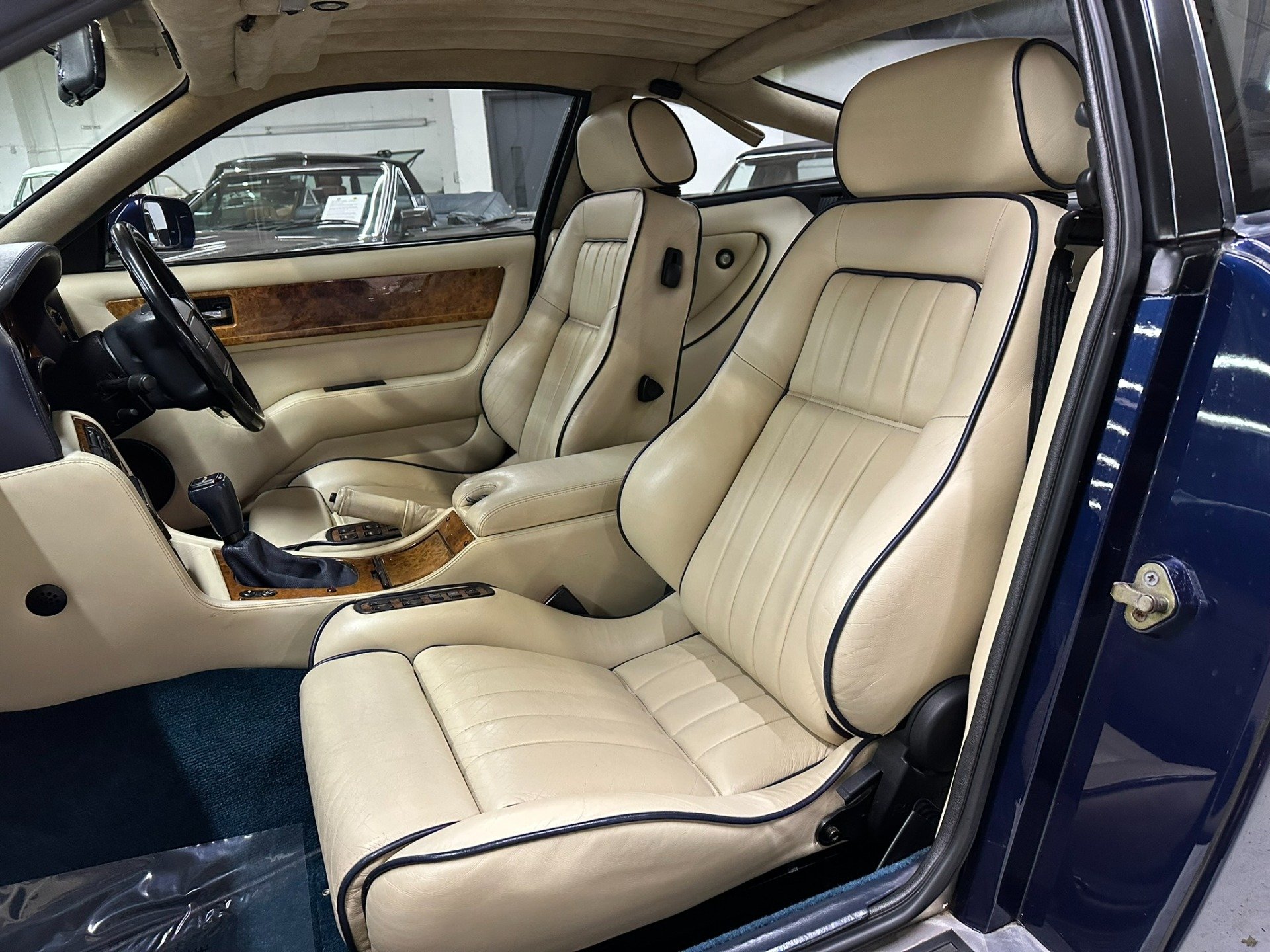 1998 Aston Martin V8 Coupe, foto 11