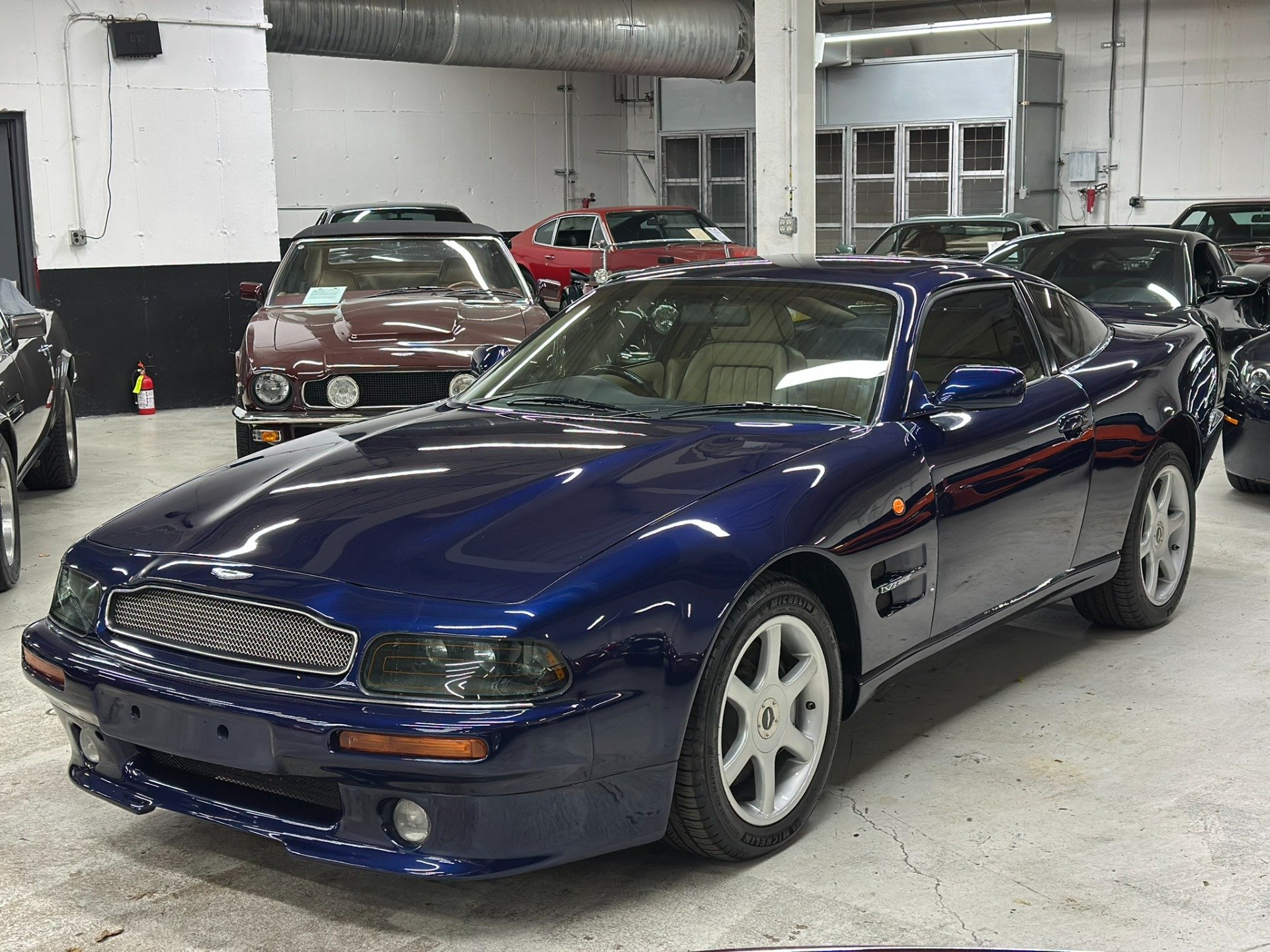1998 Aston Martin V8 Coupe, foto 3