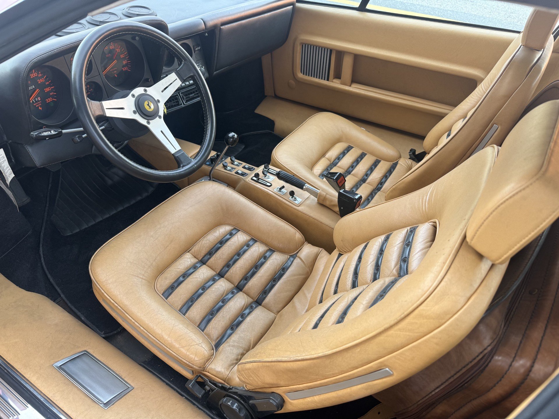 1981 Ferrari 512 - 512 BB - LOW MILEAGE, foto 8