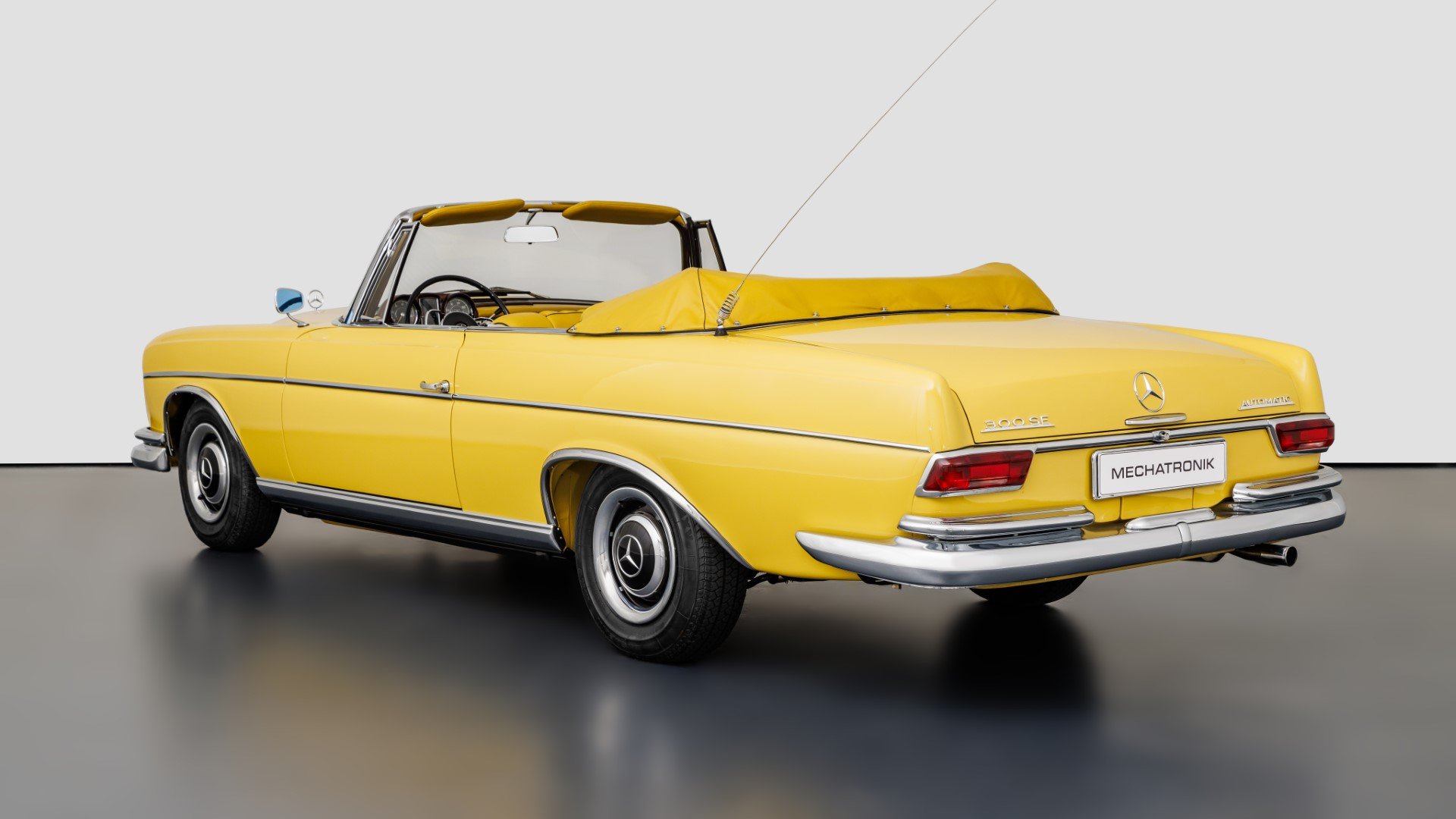 1962 Mercedes-Benz S-Class W111/112 - W112 300 SE Cabriolet, foto 2
